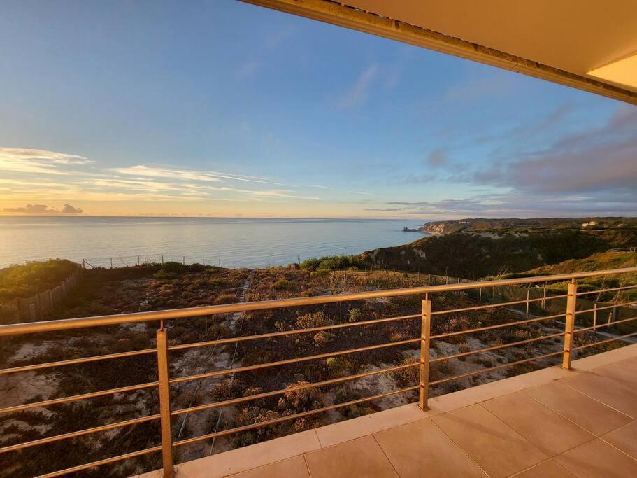 Nazare Uninterrupted Views And Sounds Of The Sea Apartment Pataias Exterior photo