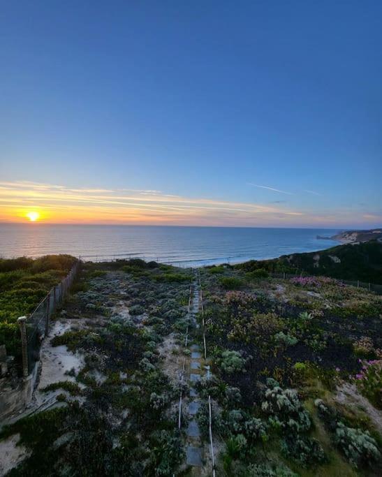 Nazare Uninterrupted Views And Sounds Of The Sea Apartment Pataias Exterior photo